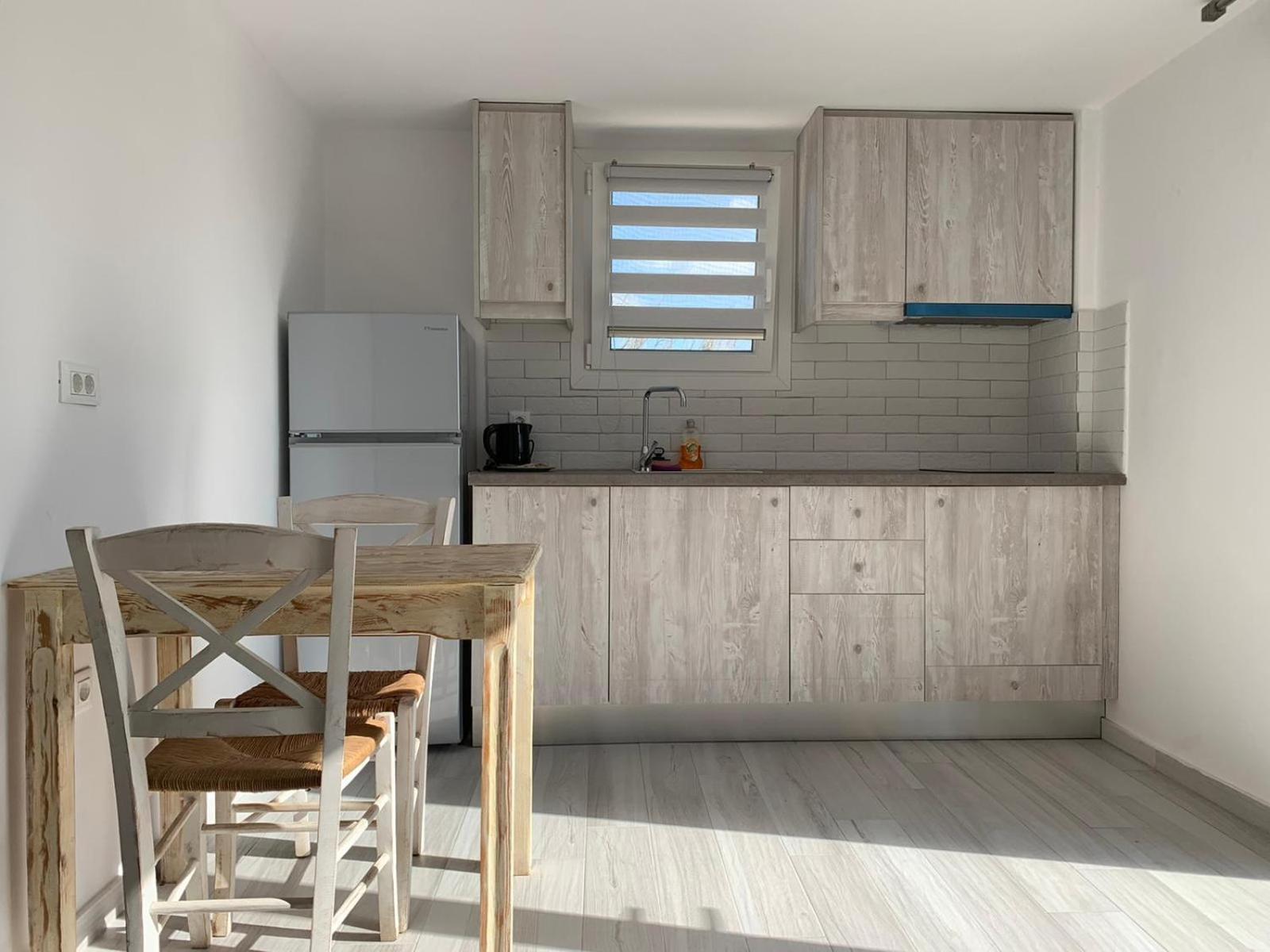 Sun Apartment *